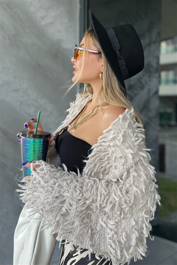 Asos krem püsküllü hırka