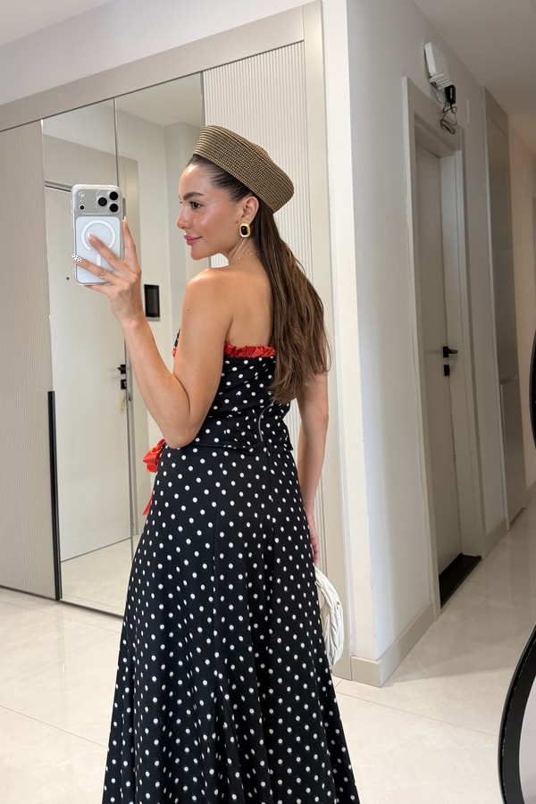 Axelle Siyah Puantiyeli Kırmızı Fiyonk Detaylı Straplez Takım