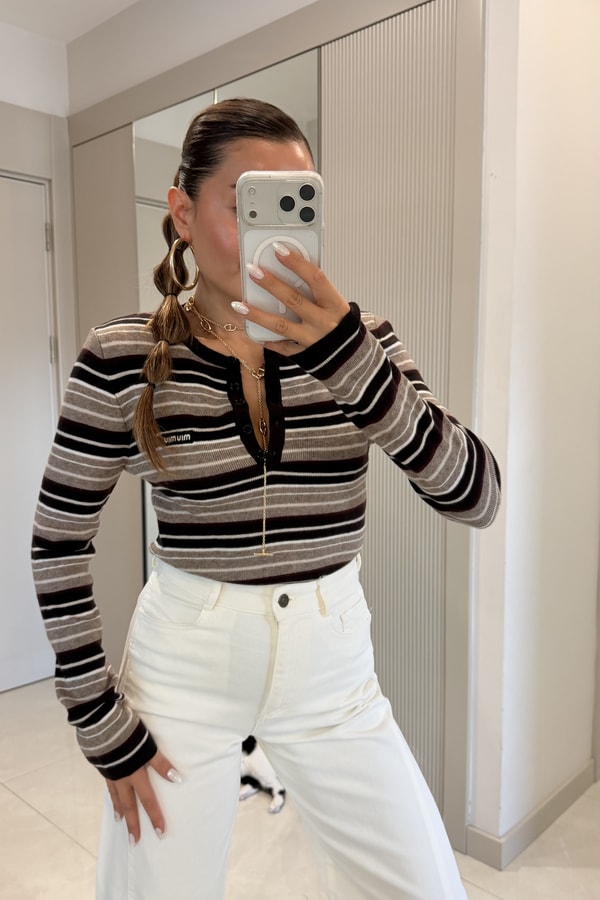 Belluna Kahve Düğme Detaylı Çizgili Triko Bluz