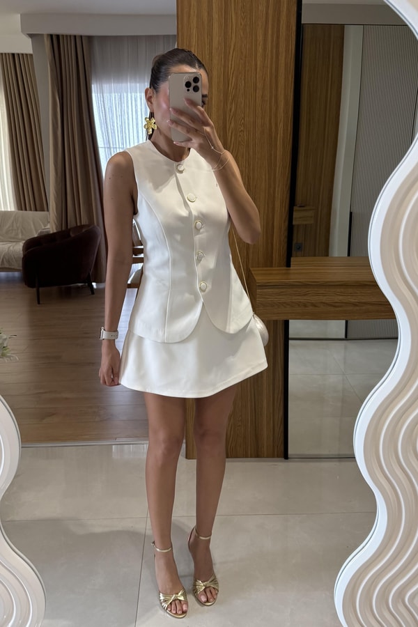 Bludenz Beyaz Düğmeli Tulum