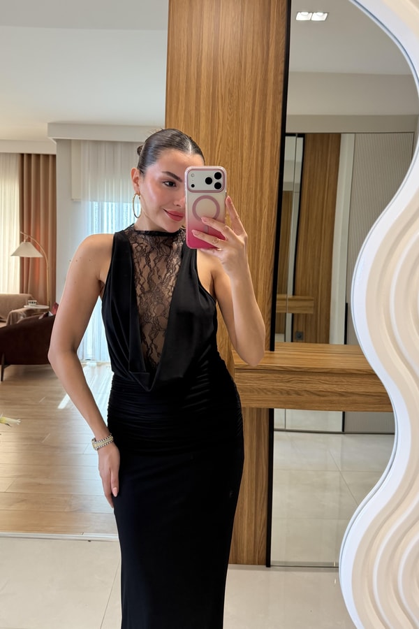 Brendan Siyah Sırt Dekolteli Dantel Elbise