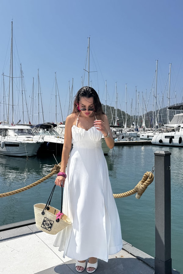 Britney Yırtmaçlı Beyaz Elbise