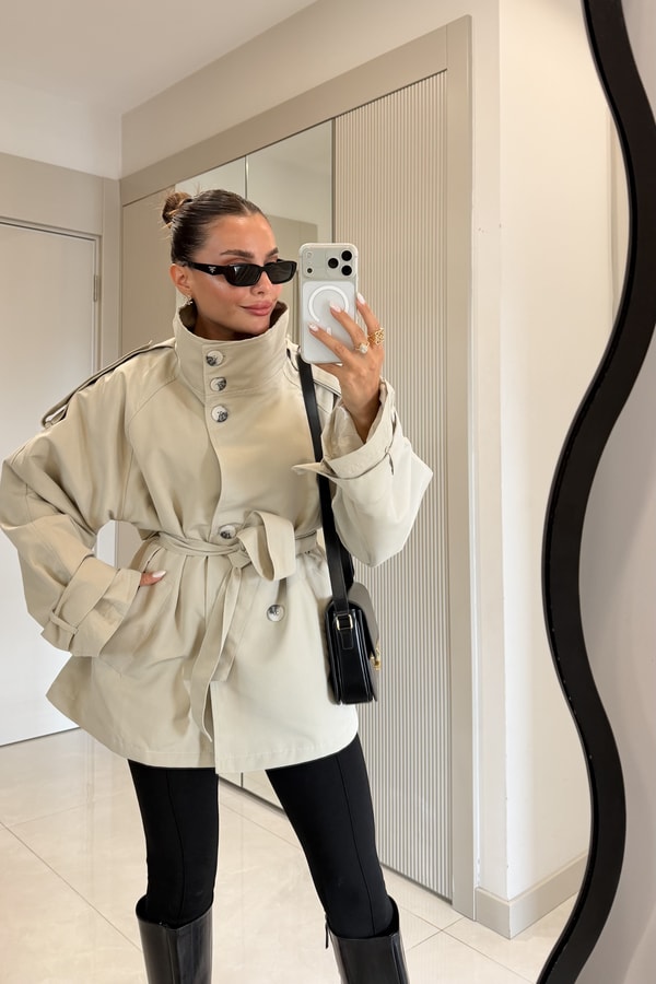 Calina Bej Dik Yaka Kemerli Düğme Detay Trençkot