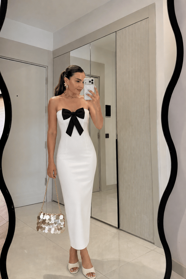 Carlina Beyaz Straplez Fiyonk Detaylı Elbise