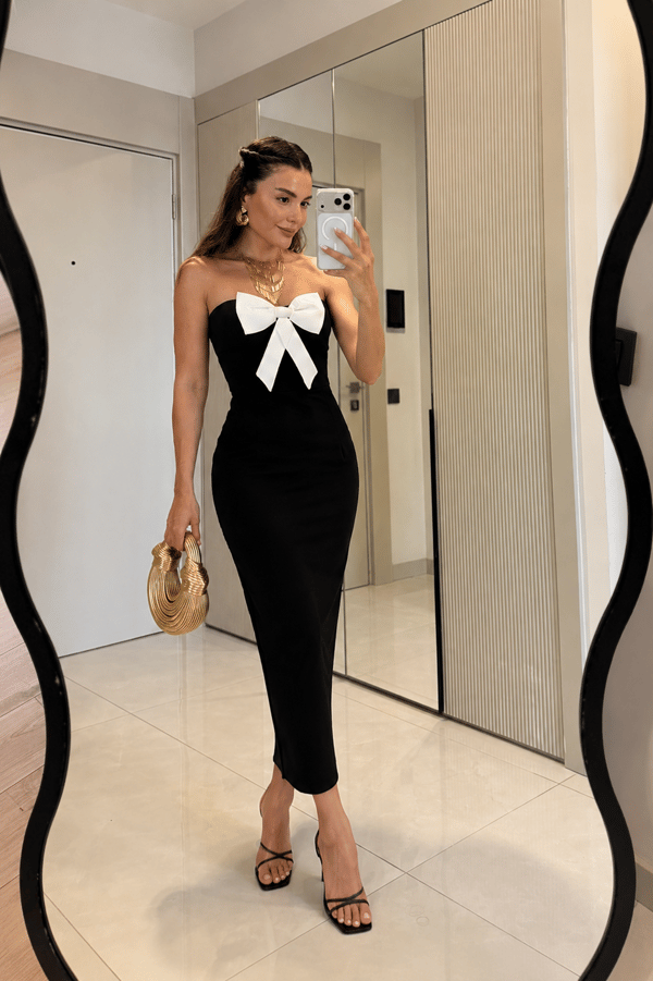 Carlina Siyah Straplez Fiyonk Detaylı Elbise