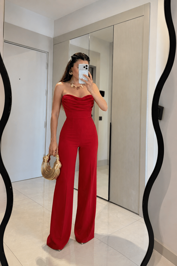 Carolla Kırmızı Straplez Drape Detaylı Tulum