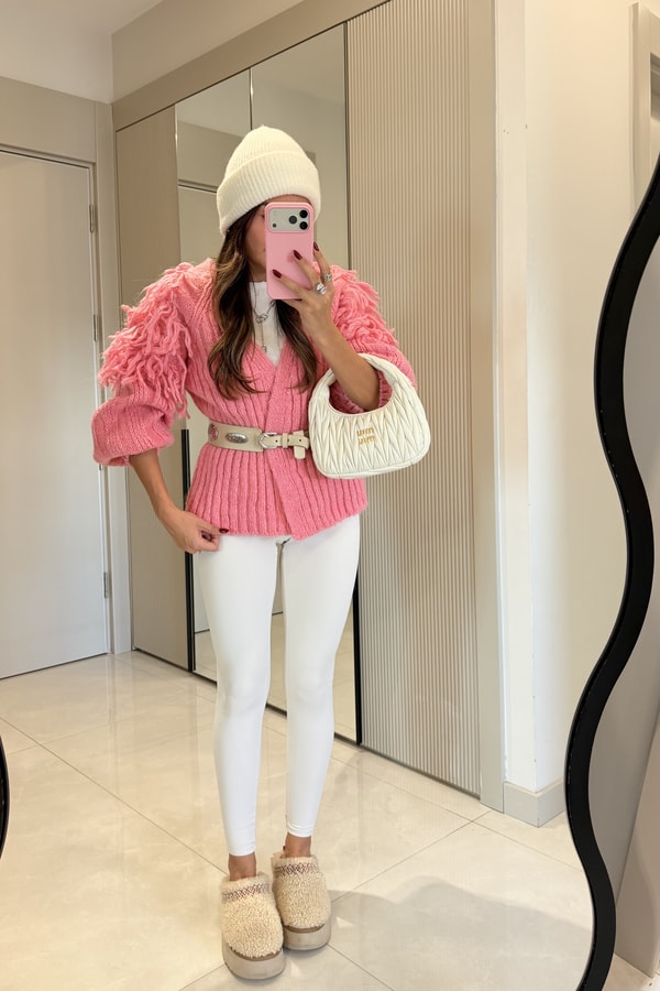Cassandra Pembe Örgü Püsküllü Hırka