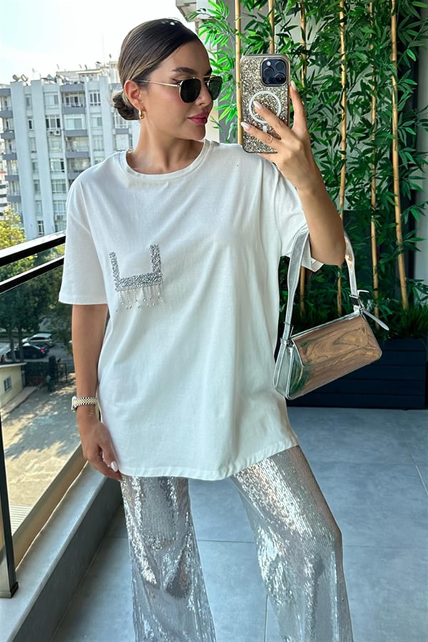 Cebi taşlı beyaz oversize tshirt
