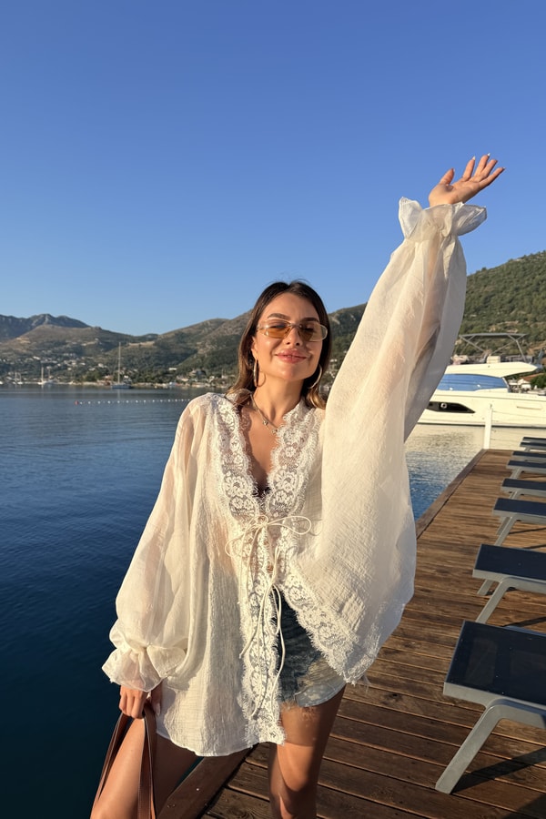 Chance Beyaz Dantel Detaylı Tensel Kimono Gömlek