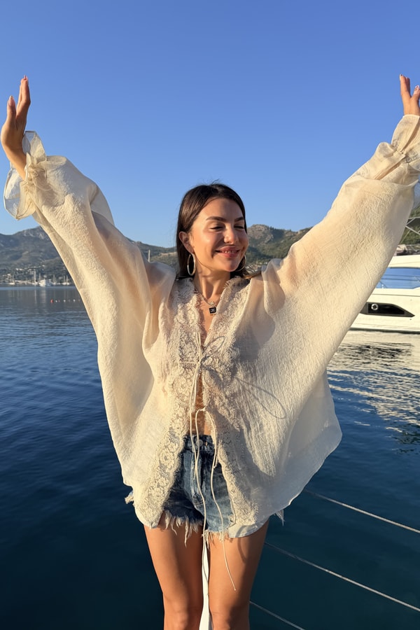 Chance Taş Dantel Detaylı Tensel Kimono Gömlek