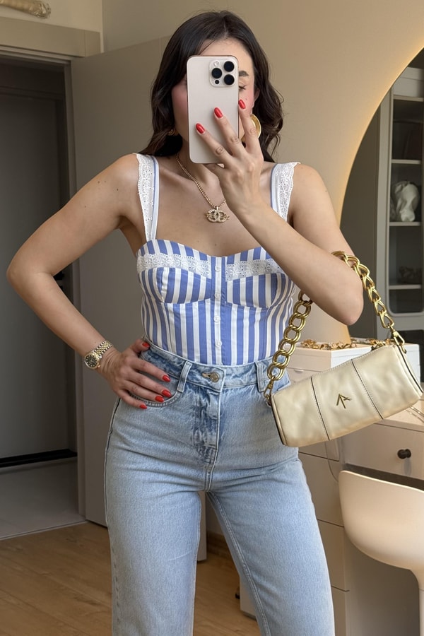 Cipher Çizgi Detaylı Düğmeli Crop