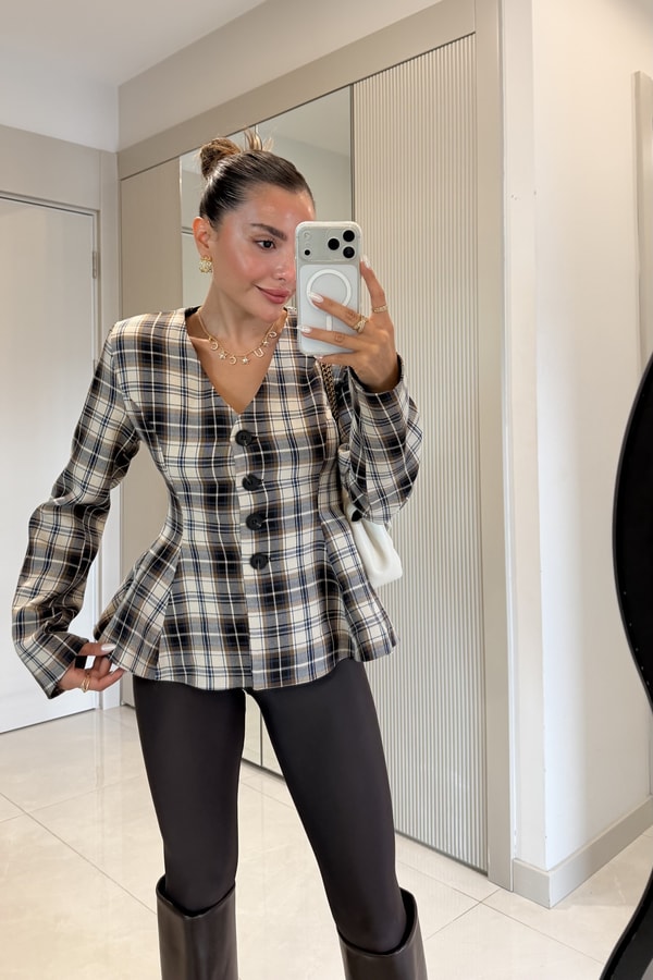Coralia Bej Ekose Bele Oturan Blazer Ceket