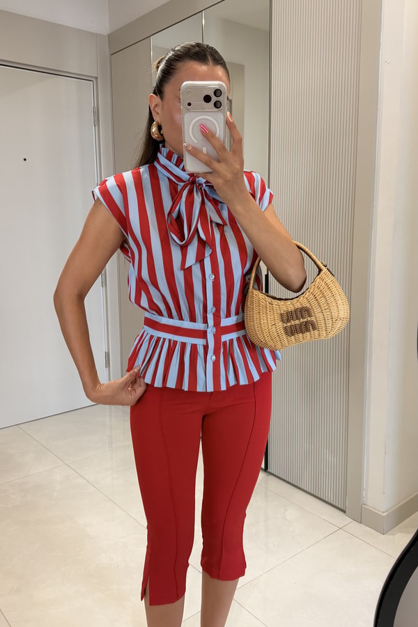 Dalia Kırmızı Mavi Çizgili Fular Yaka Peplum Bluz