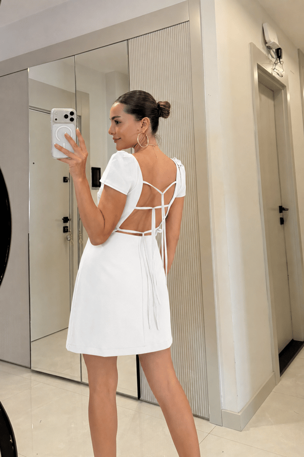 Danica Beyaz Sırt Dekolteli Mini Elbise