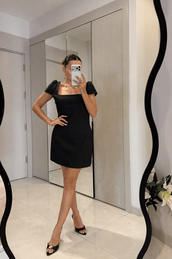 Danica Siyah Sırt Dekolteli Mini Elbise
