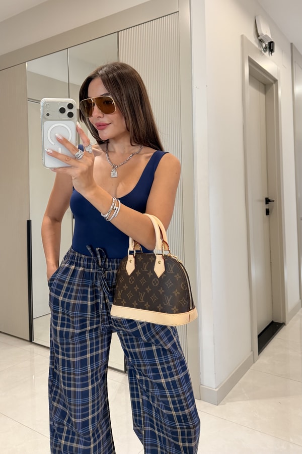 Denvis Lacivert Dekolteli Basic Bodysuit