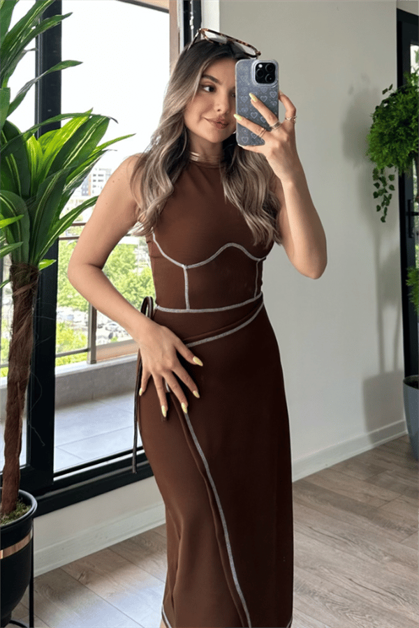 Dikiş detaylı acı kahve tasarım spor elbise