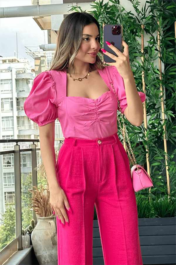 Elmas yaka balon kol pembe bluz