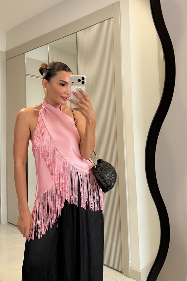 Elowen Pembe Saten Püsküllü Bluz 