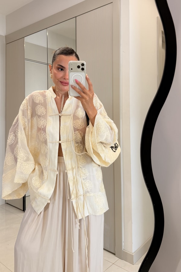 Emma Sarı İp Bağcıklı Brodeli Kimono Gömlek