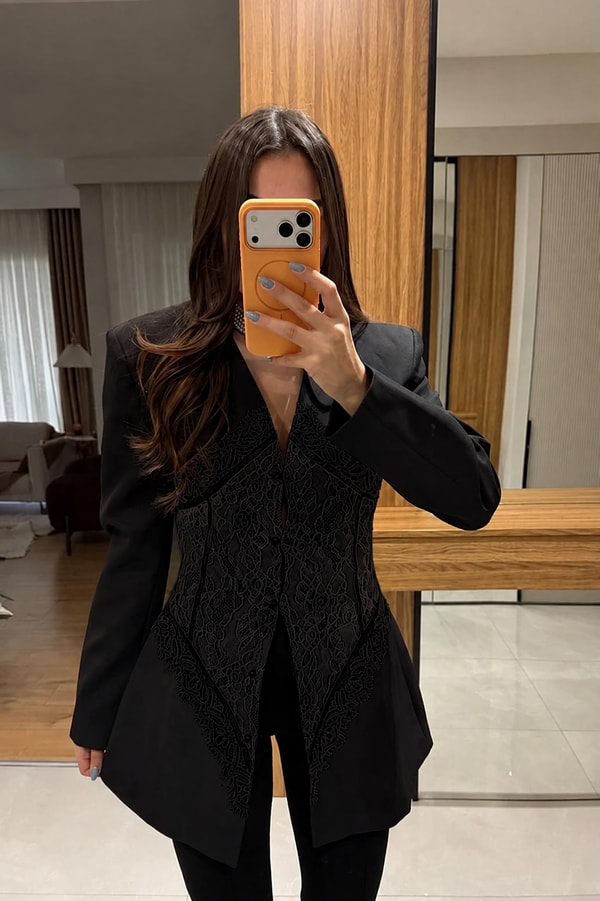 Fabelle Siyah Dantel Detaylı Blazer Ceket