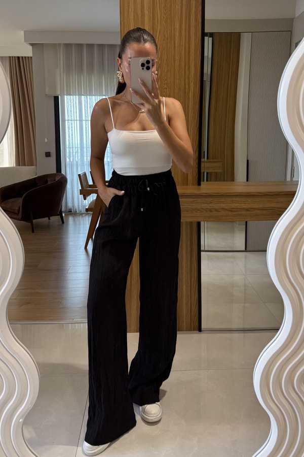 Fayora Siyah Kırışık Görünümlü Beli Lastikli Pantolon