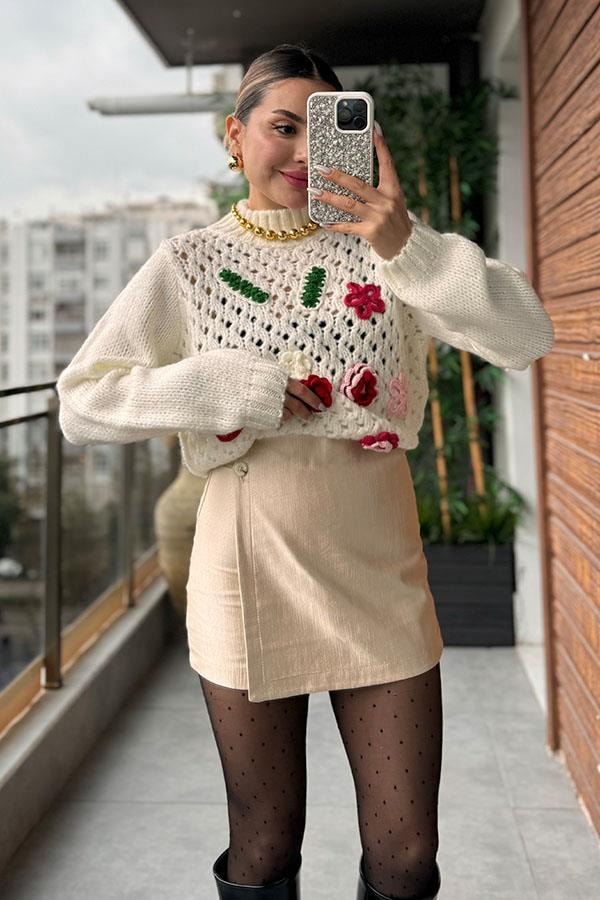Fiore Önü Çiçek İşlemeli Örme Kazak