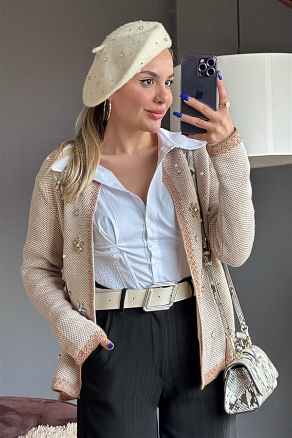 Full taş işlemeli örme hırka