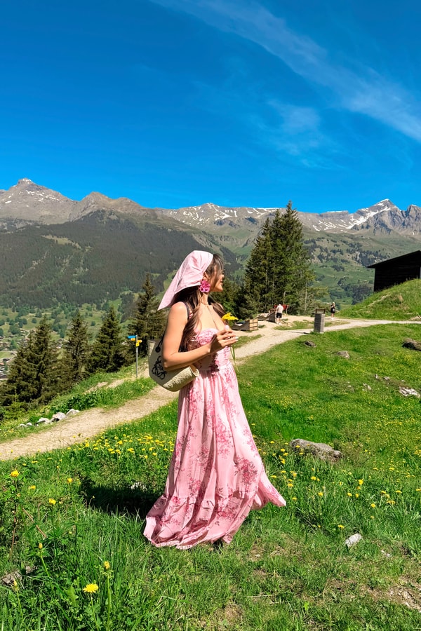 Grindelwald Pembe Çiçekli Şifon Romantik Elbise