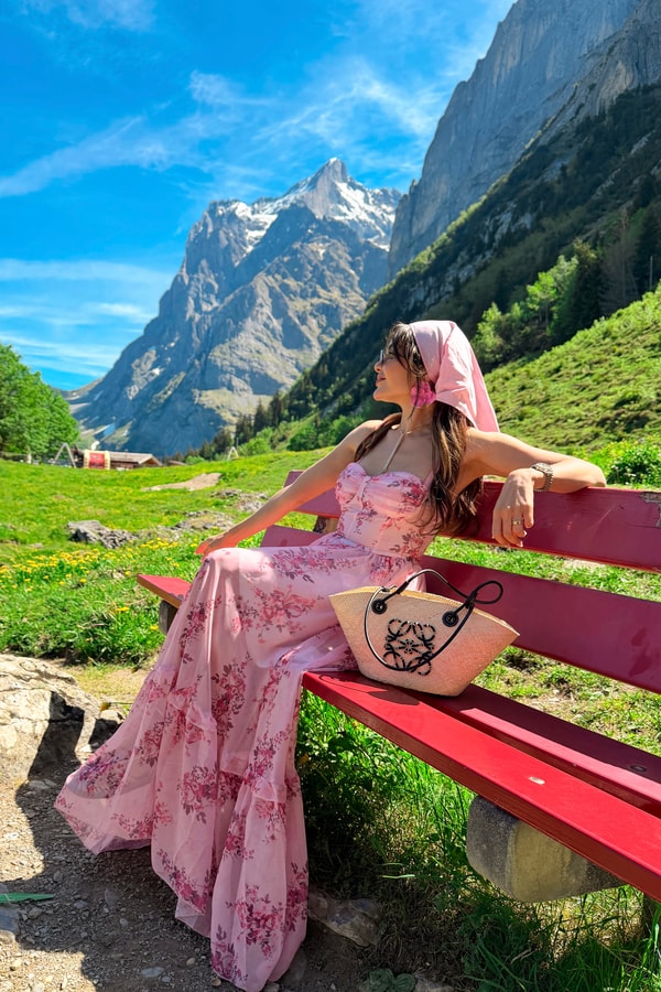 Grindelwald Pembe Çiçekli Şifon Romantik Elbise