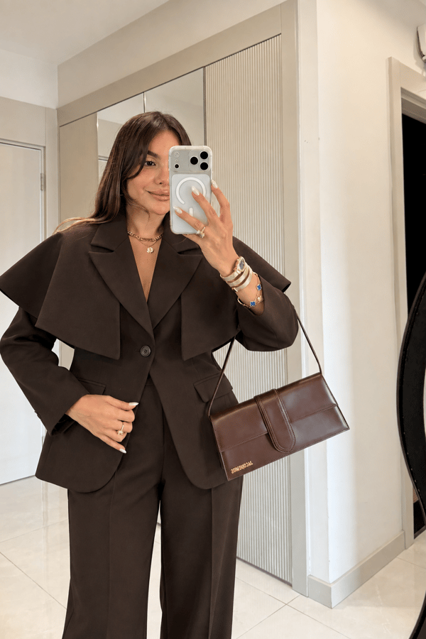 Harriet Kahve Pelerin Detaylı Premium Takım