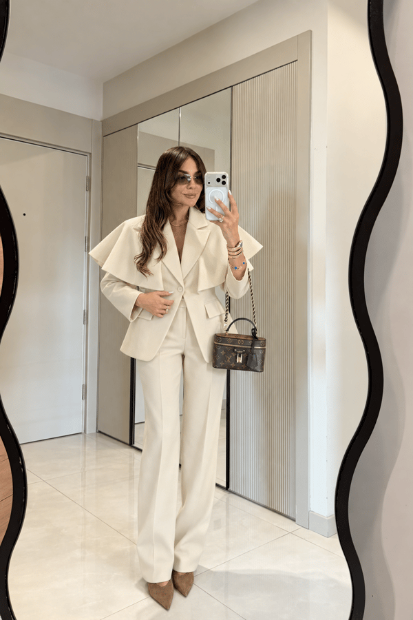 Harriet Krem Pelerin Detaylı Premium Takım