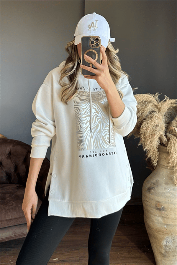 Hologramlı beyaz sweat