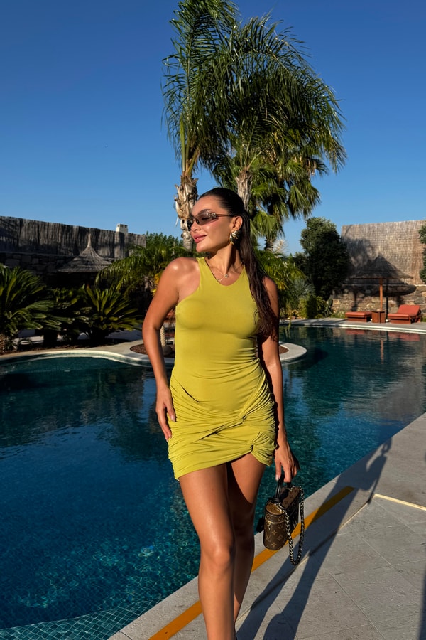 Isla Yağ Yeşili Vücudu Saran Mini Elbise