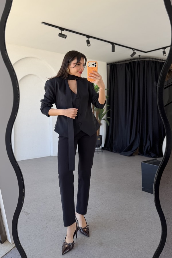 Janely Siyah Şallı Blazer Ceket