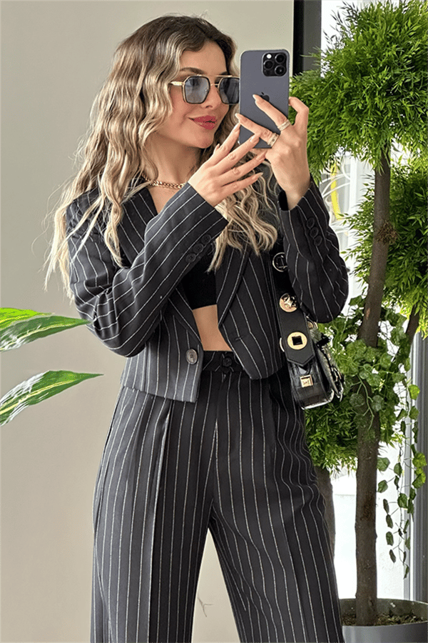 Jessie çizgili mini blazer ceketli takım - Siyah
