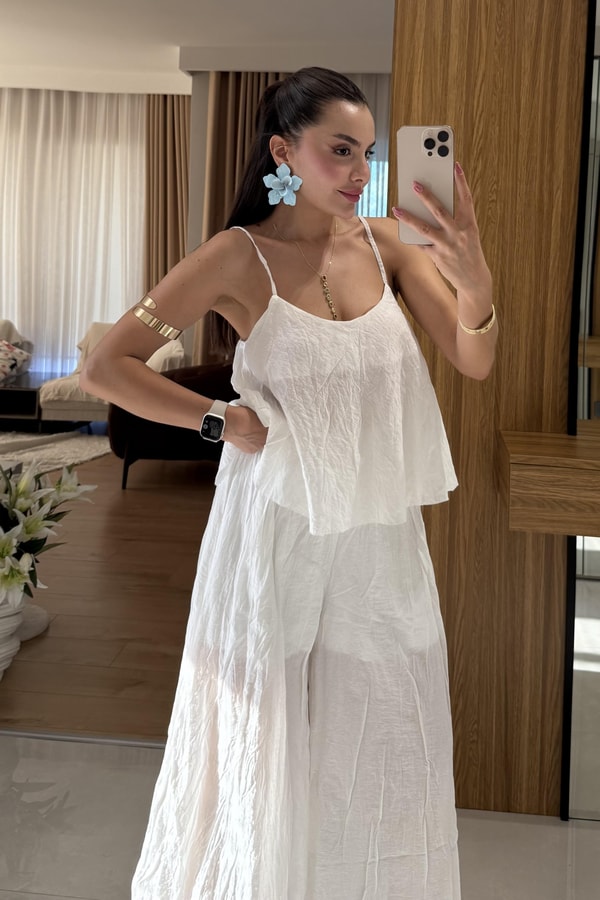 Jolanka Beyaz Kırışık Model Askılı Takım