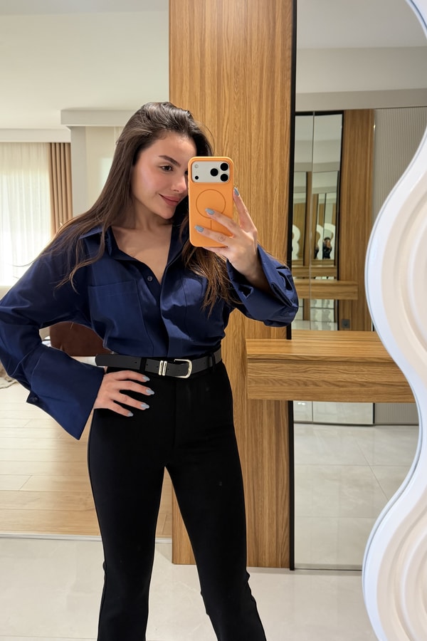 Karoline Lacivert Kol Manşetli Gömlek