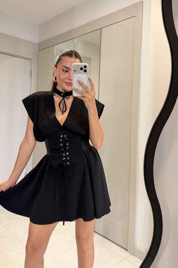 Katie Siyah Korse Detaylı Tasarım Elbise