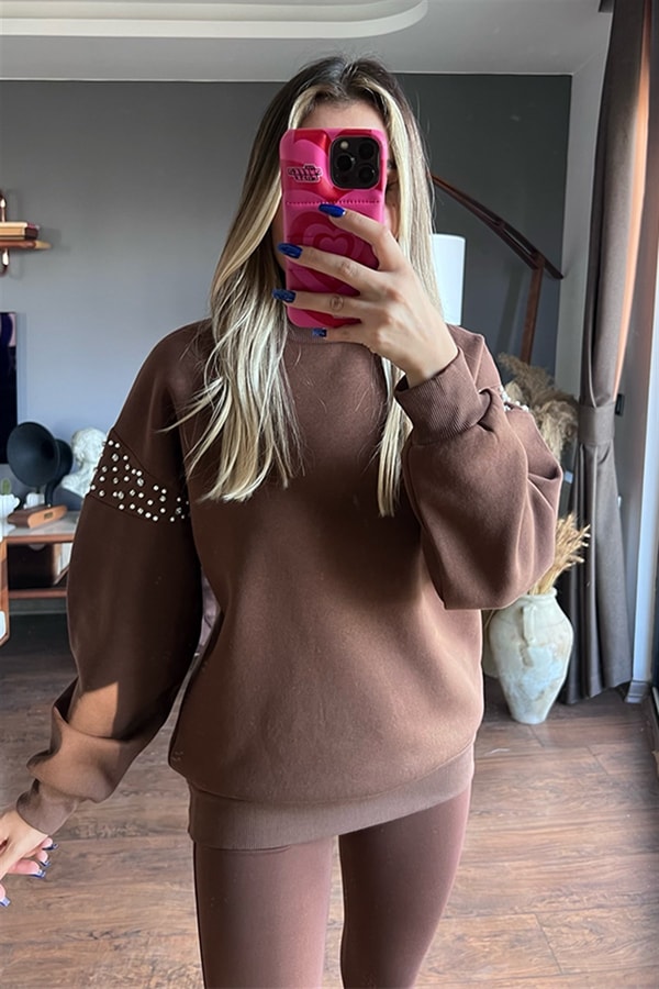 Kolu taş işlemeli kahve sweat