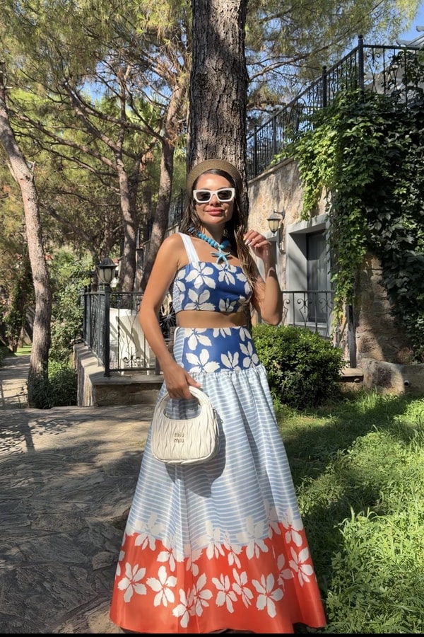 Ladies Kır Çiçeği Desen Saten Premium Takım