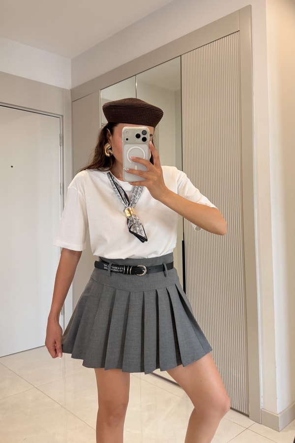 Libby Beyaz Fularlı Tshirt