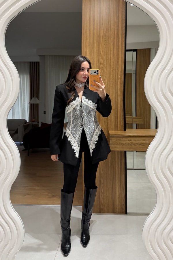 Linay Siyah Dantel Detaylı Blazer Ceket