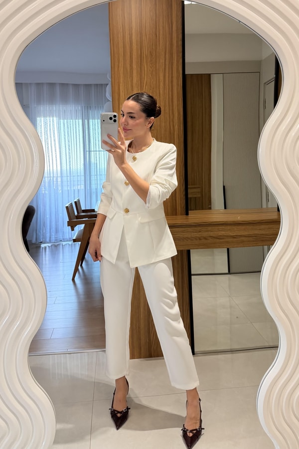 Lindon Beyaz Gold Düğmeli Takım