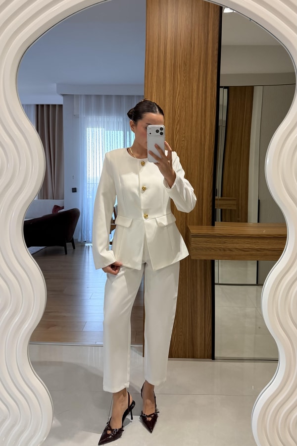 Lindon Beyaz Gold Düğmeli Takım