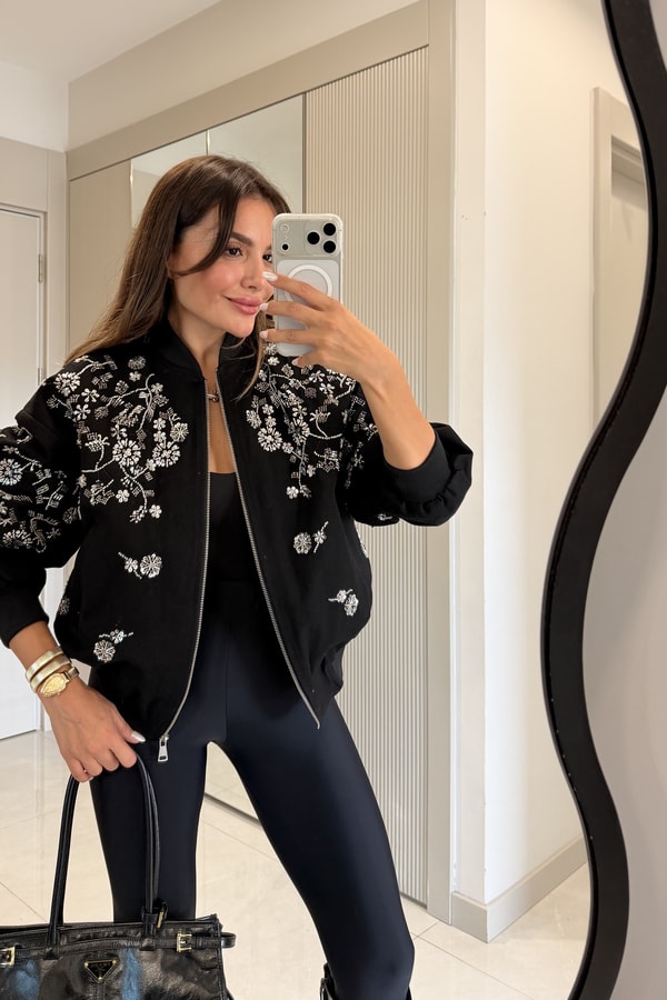Lovia Siyah Taş İşlemeli Bomber Ceket