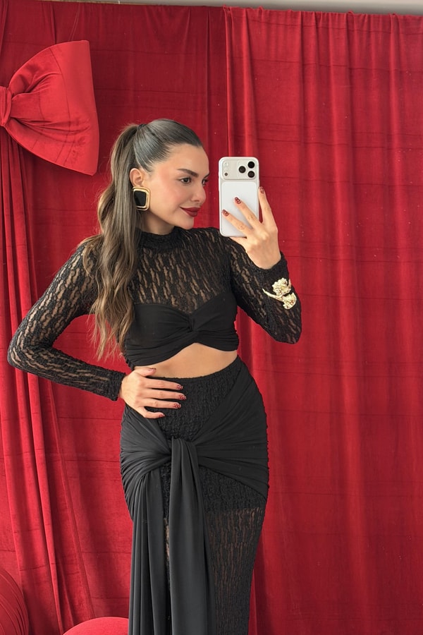 Madia Siyah Dantelli Etek Bluz Takım