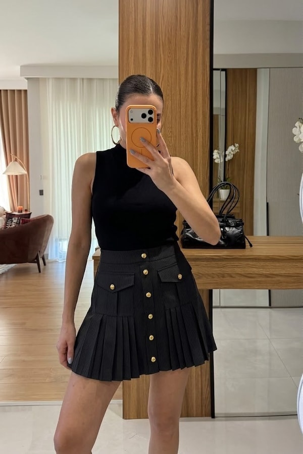 Markey Siyah Gold Düğme Detaylı Pileli Mini Etek