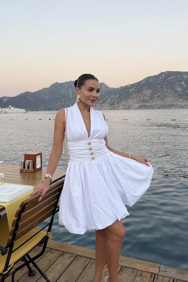 Mirelda Beyaz Gold Düğmeli Elbise