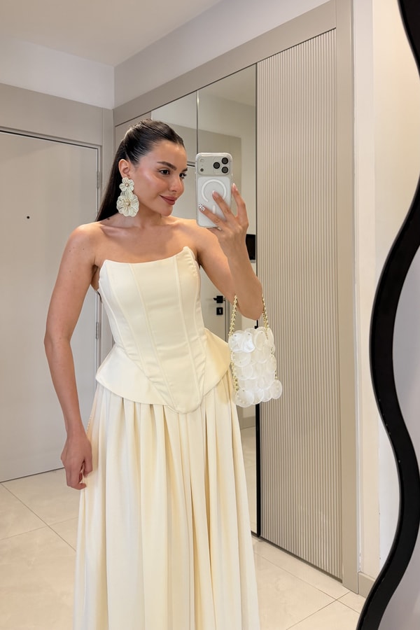 Mirena Bej Saten Straplez Korse Büstiyer